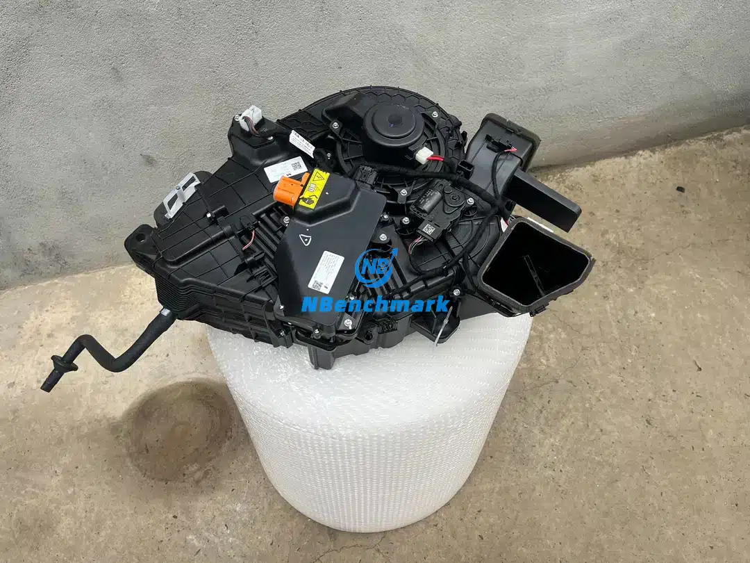 Li Auto L9 rear air conditioning unit assembly blower