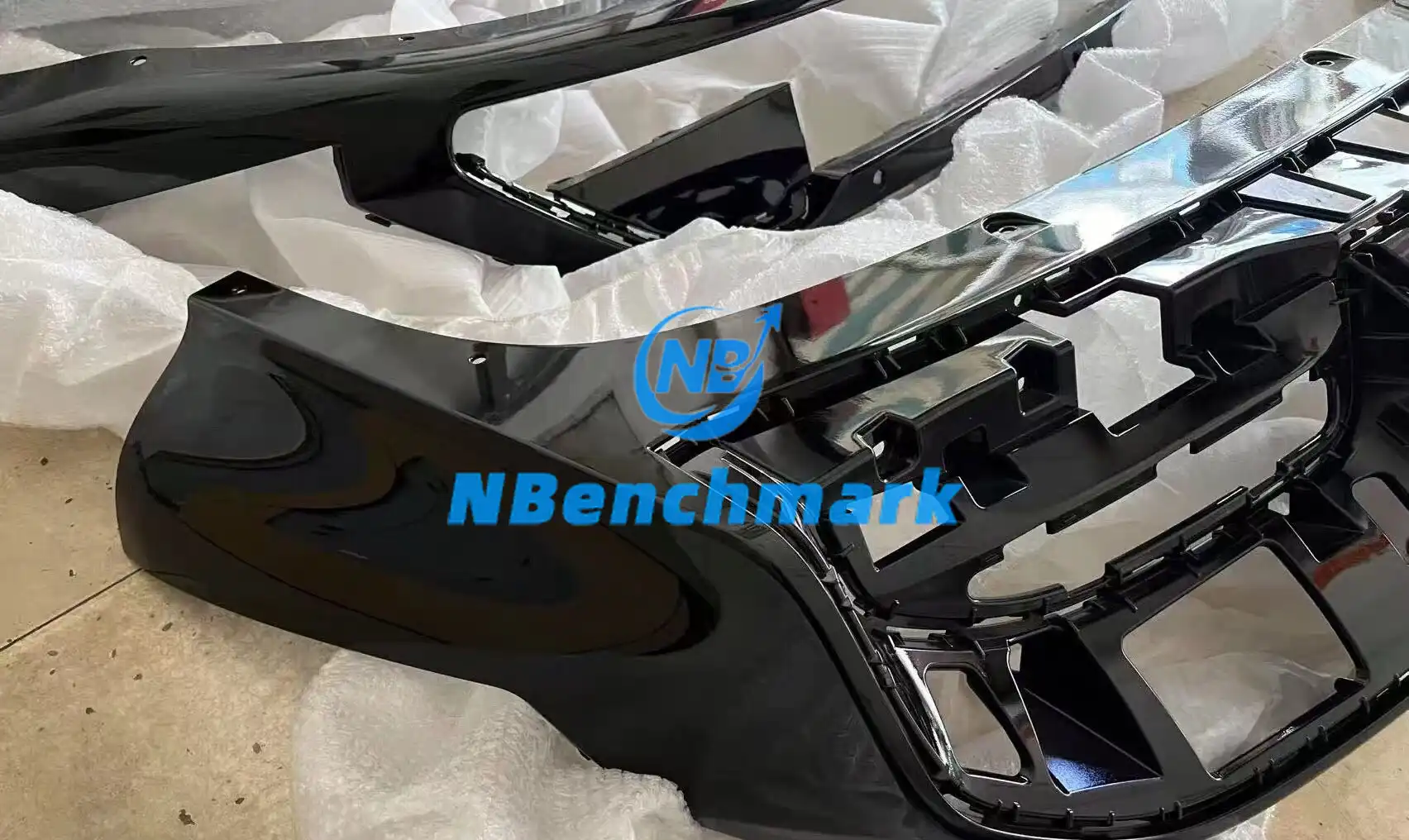 Xiaomi SU7 front bumper lower section