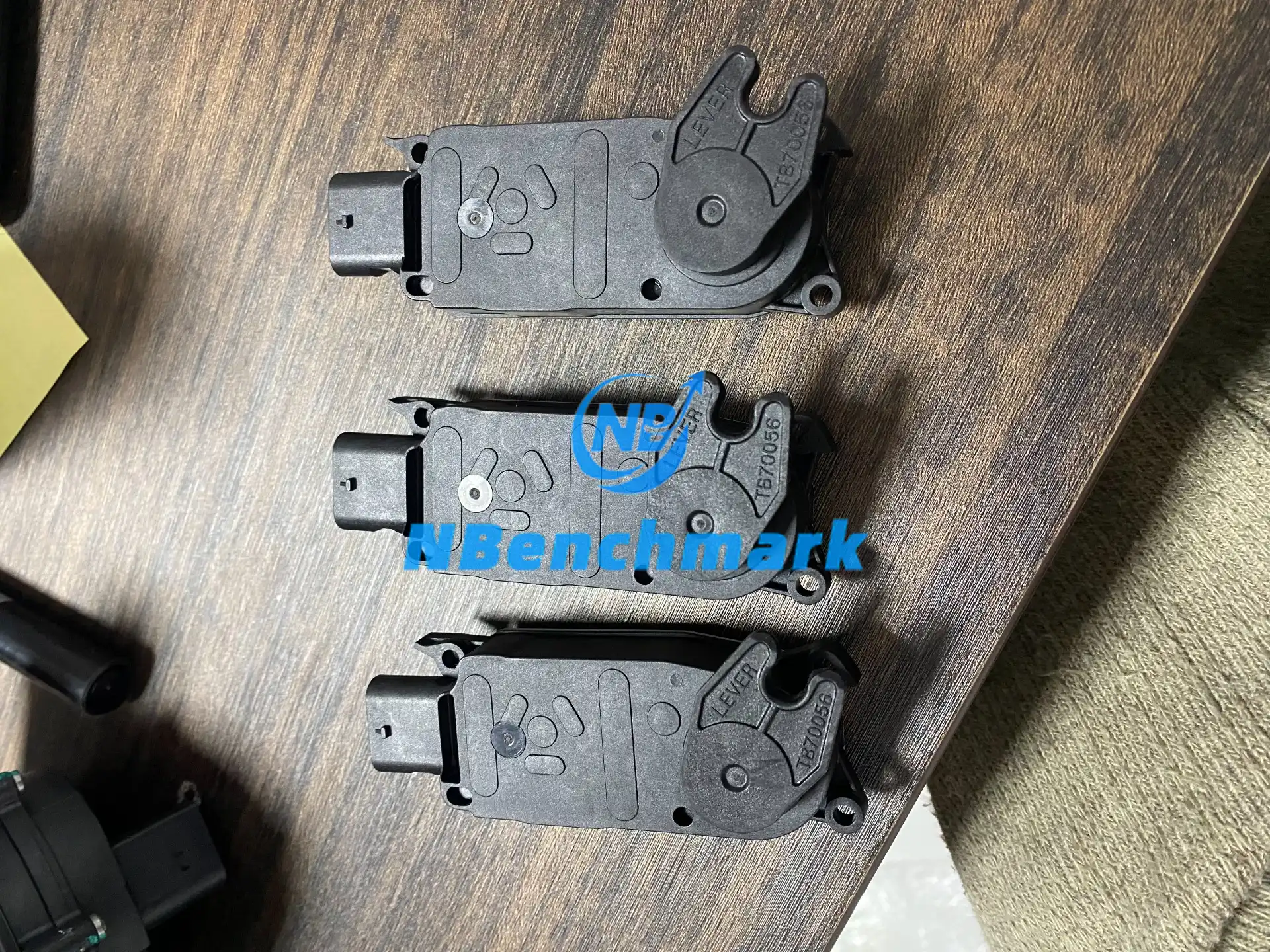 Xiaomi SU7 louver motor
