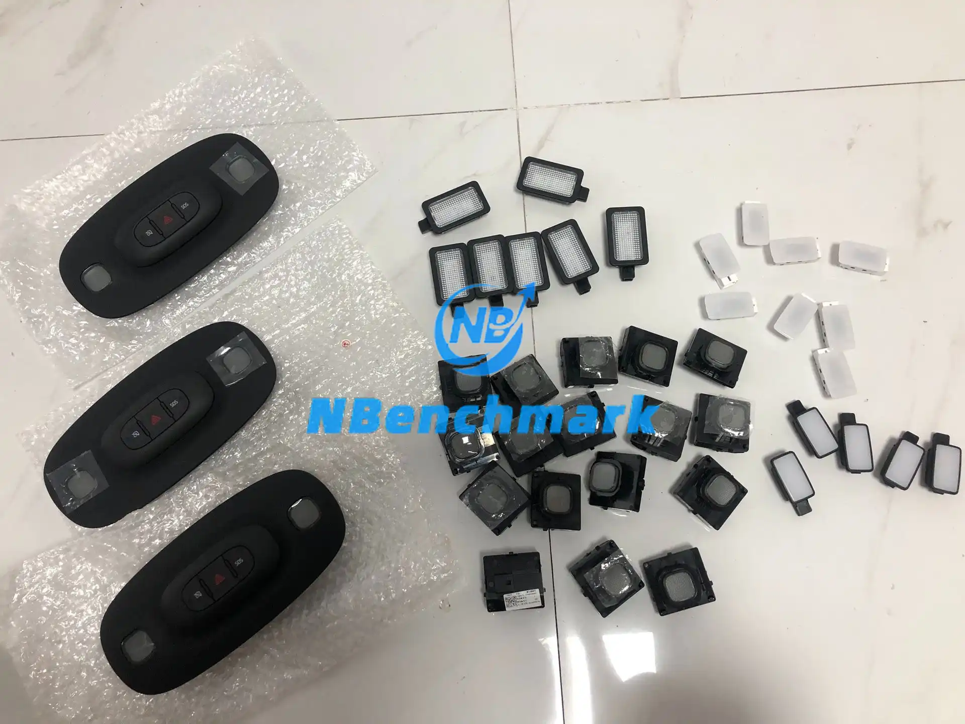 Xiaomi SU7 reading light assembly