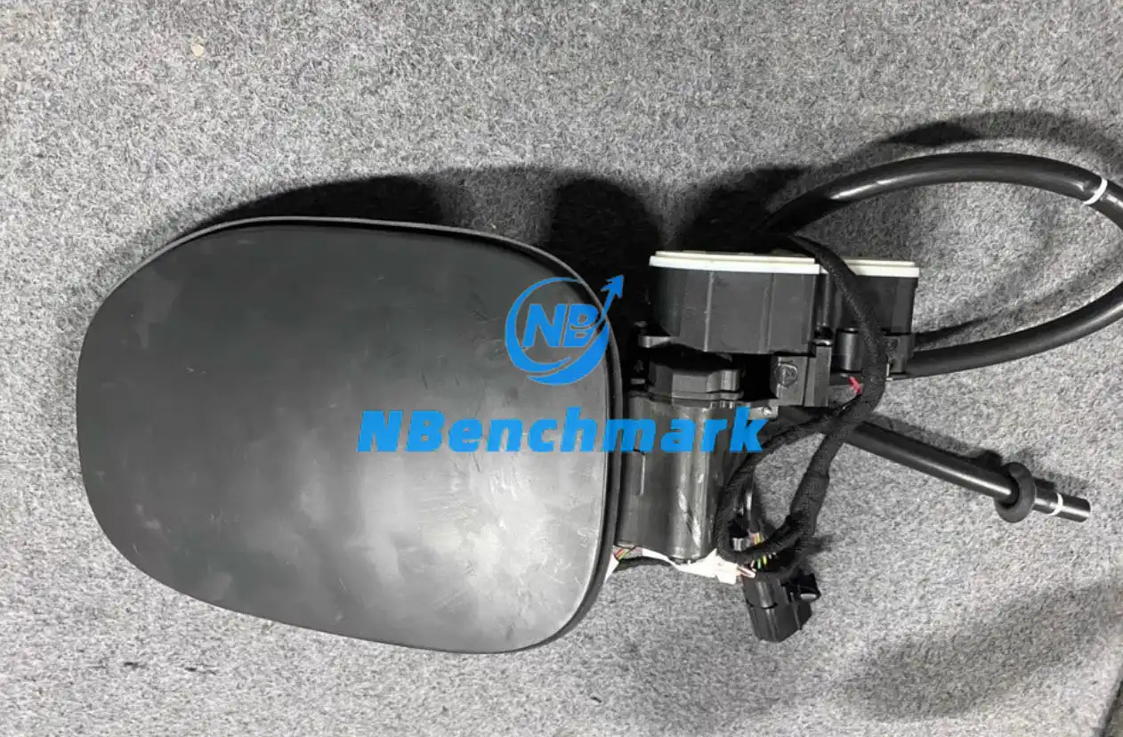 Xiaomi YU7 charging port cover
