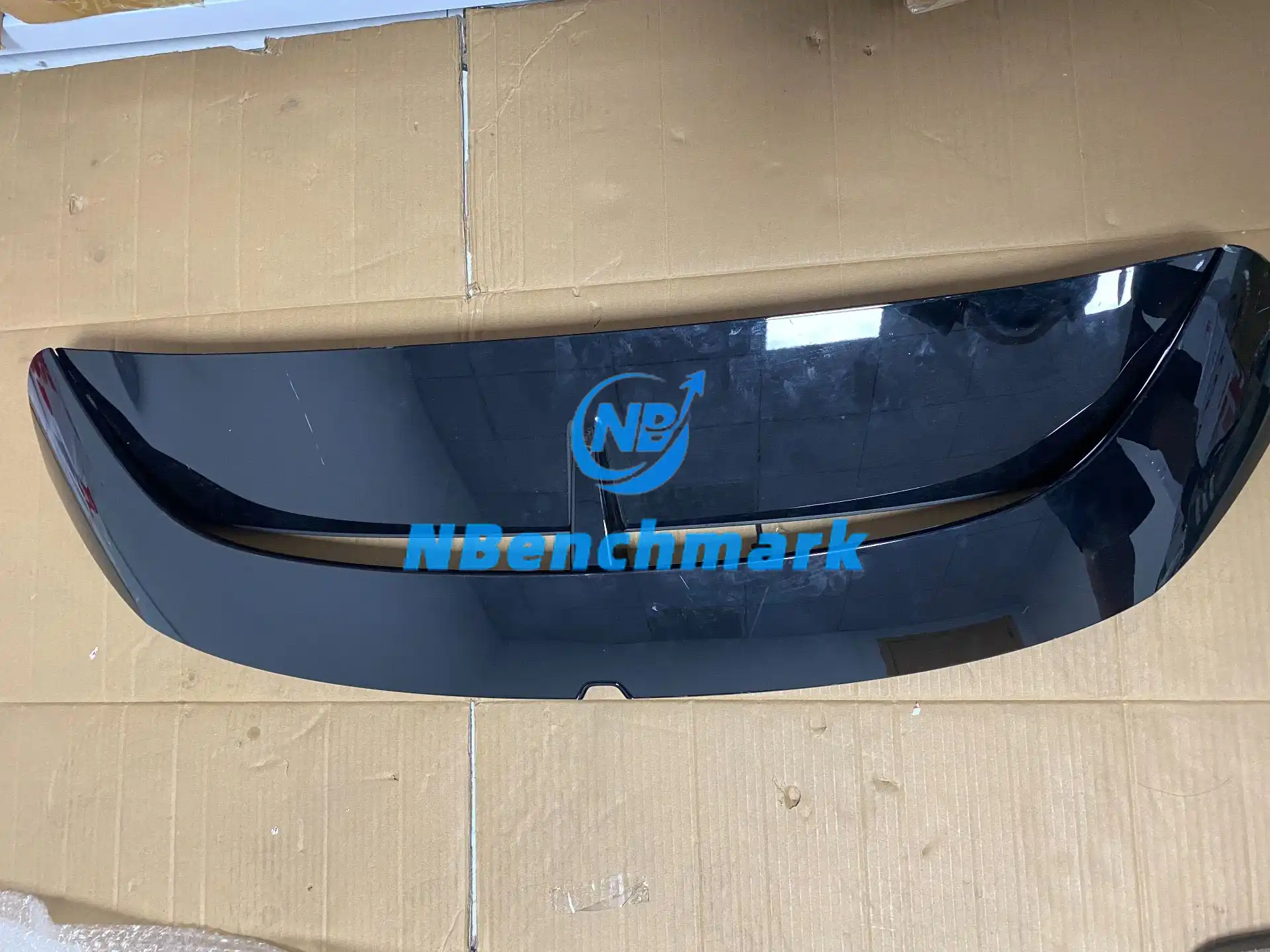 Xiaomi YU7 roof spoiler