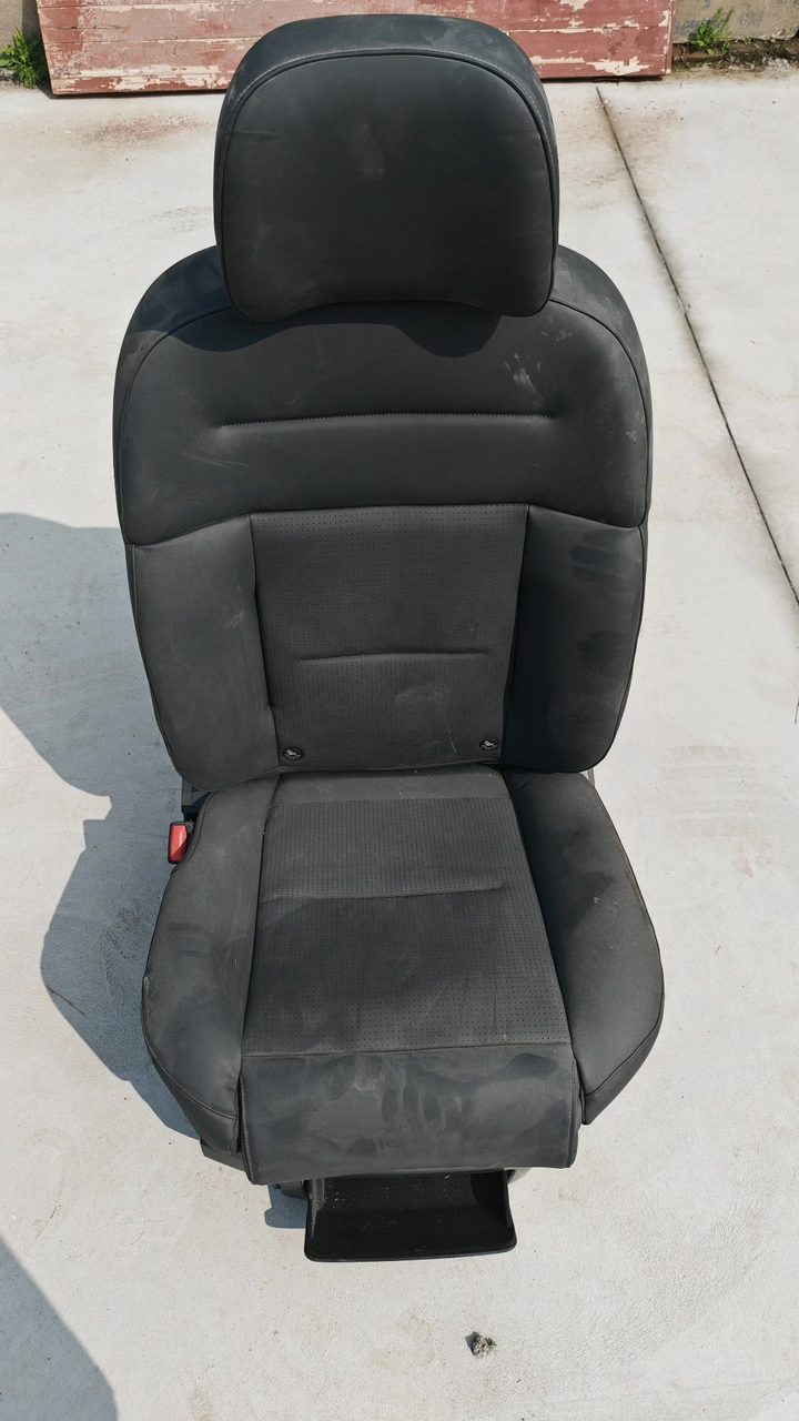 23 Model NIO ES8 Front Seat, OEM, with Electric Headrest, Gray Leather, Power Adjustment
