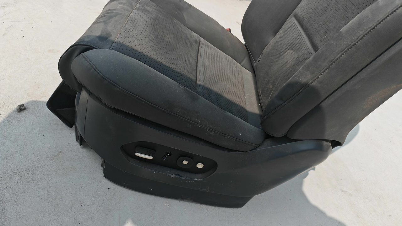 23 Model NIO ES8 Front Seat, OEM, with Electric Headrest, Gray Leather, Power Adjustment