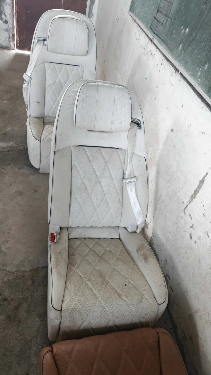 Maextro S800OEM Rear Row Zero-Gravity Seat, White, Brown Leather Surface, Diamond Quilting