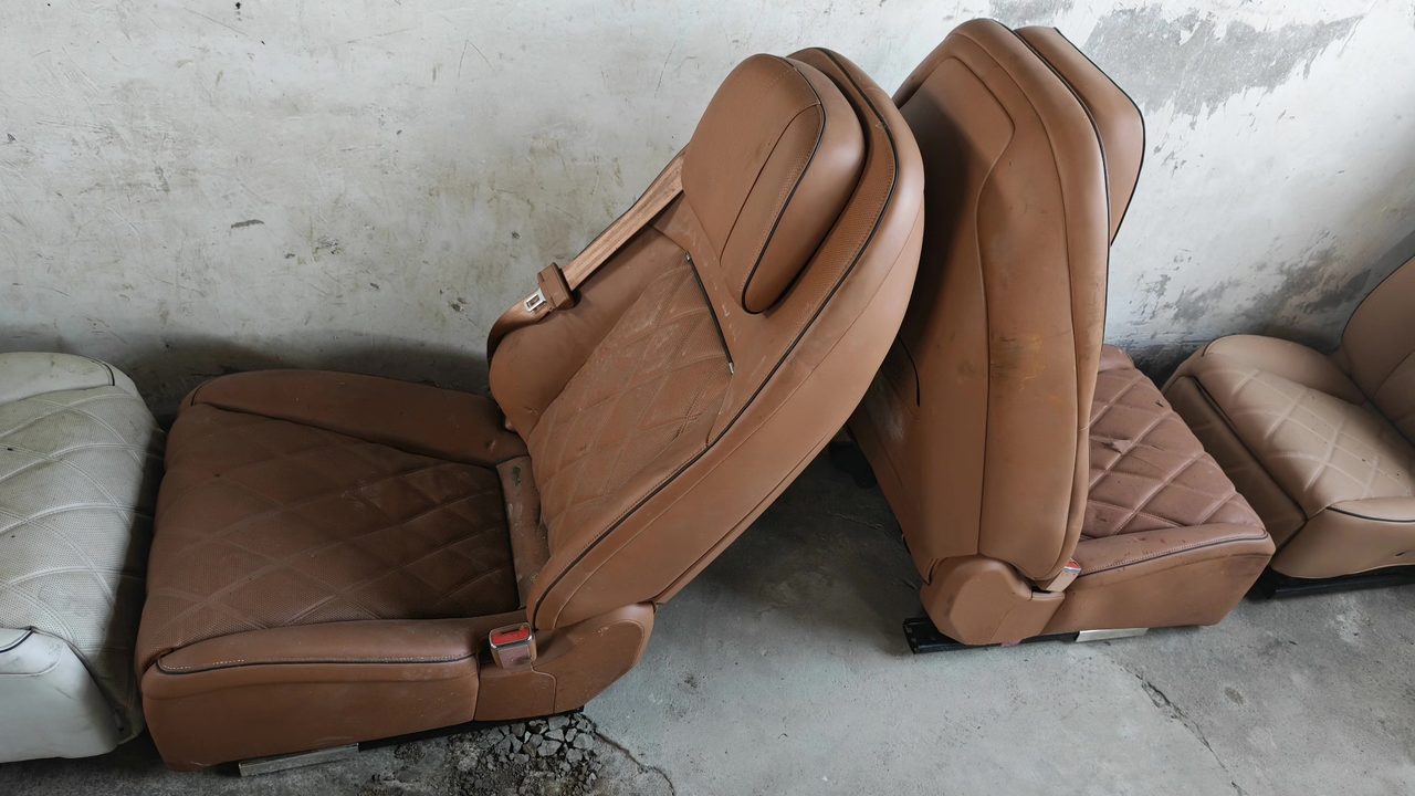 Maextro S800OEM Rear Row Zero-Gravity Seat, White, Brown Leather Surface, Diamond Quilting