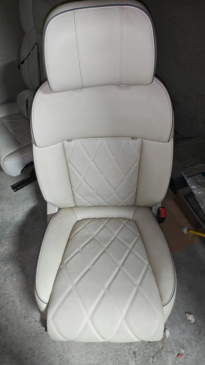 Stelato S9 Passenger Side Seat, OEM, m White Leather Surface, with Power Adjustment, Ventilation Heating