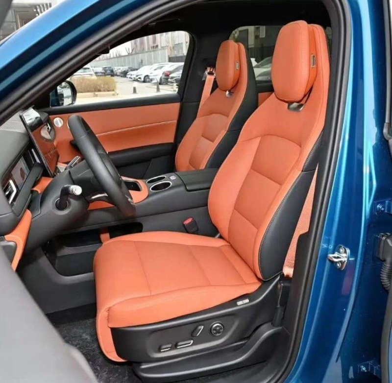 AITO M6 Front Seat