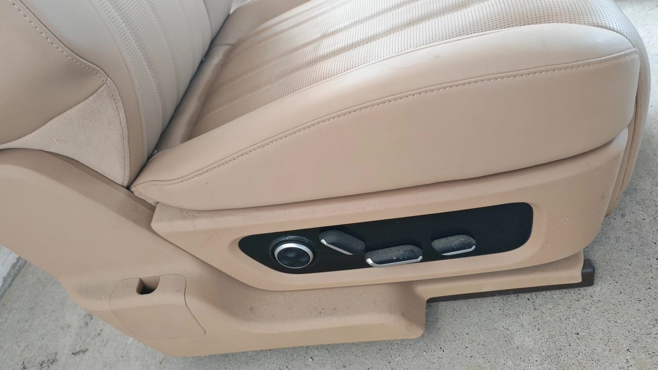 Wenjie M8 main driver's seat, beige leather, OEM, ventilation and heating, electric adjustment