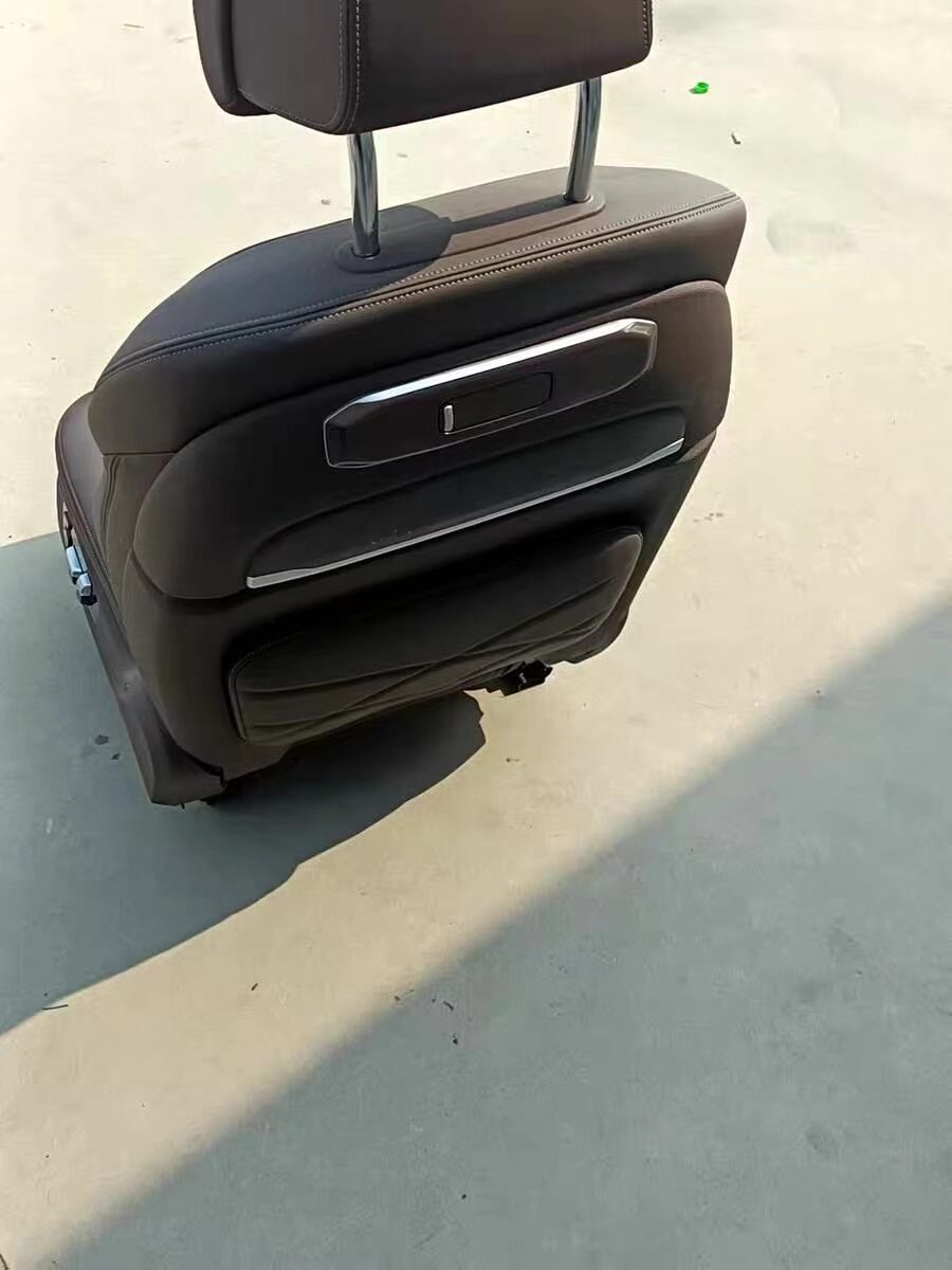 BMW X5, G18 main driver's seat, mocha leather, ventilation and heating, 18-way adjustment, lumbar support