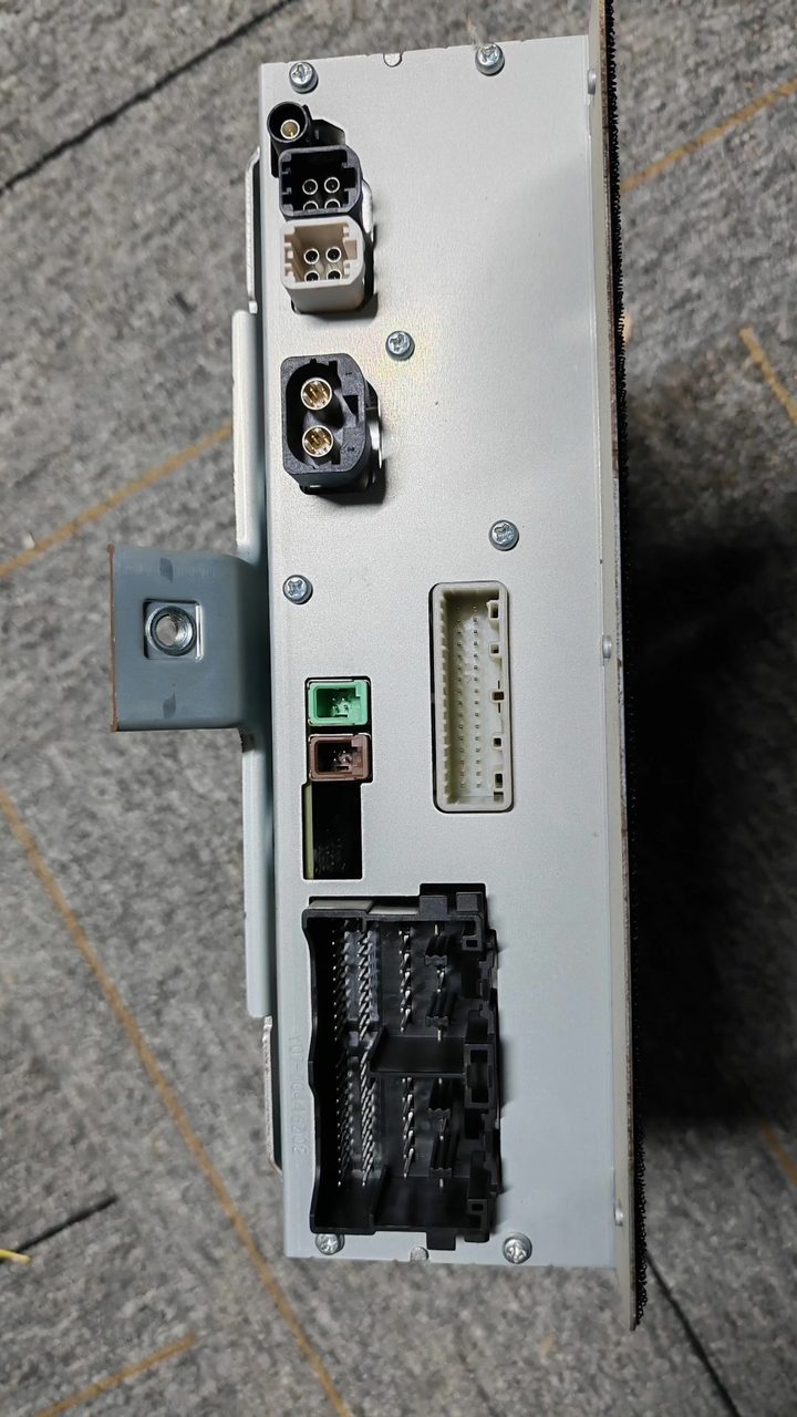 Changan Dark Blue G318OEM intelligent cockpit controller, original car removed