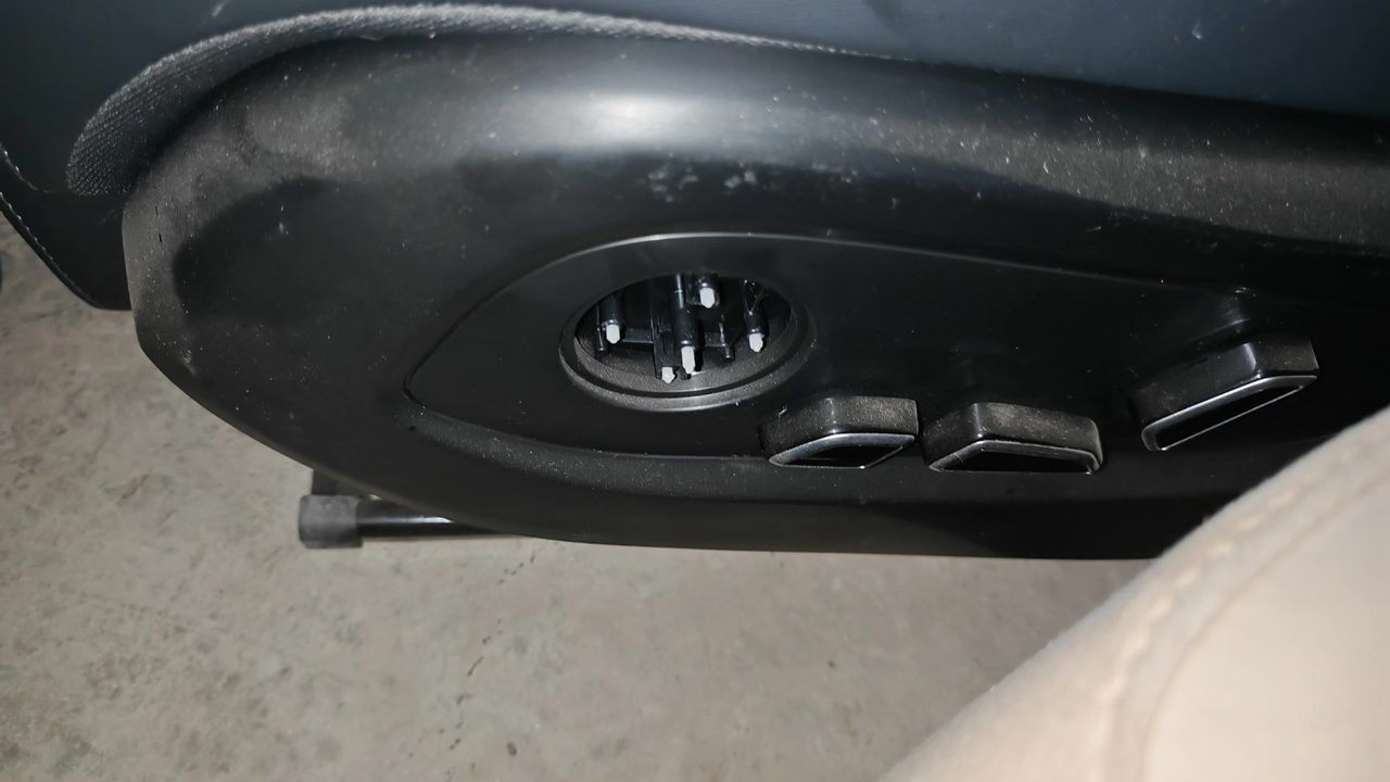 Changan Qiyuan E07OEM Zero-Gravity Seat, Ventilation Heating