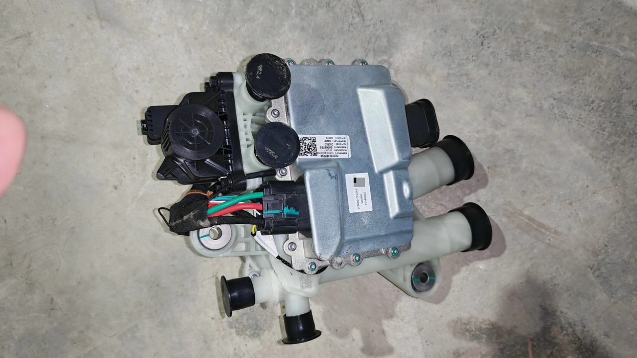 Denza Z9 thermal management integrated module, OEM