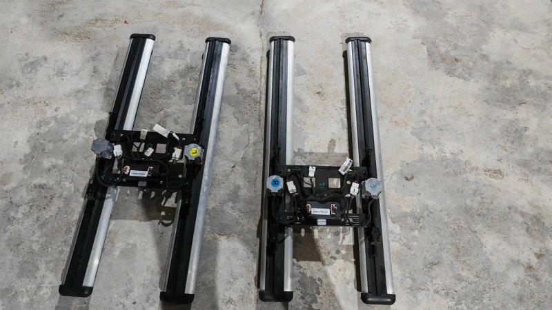Xinghai V9 middle row seat slide rail with motor, supports forward and backward movement