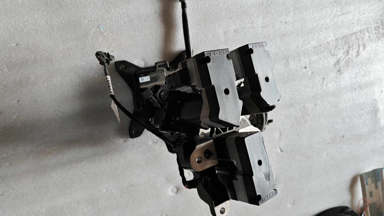 Gaohe Z1 screen rotation mechanism, OEM
