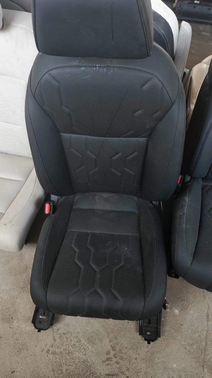 Honda car seat, OEM, driver's seat, electric adjustment, with ventilation and heating