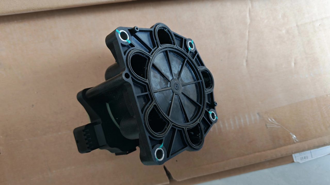 Top five-way water valve, Hongqi five-way water valve