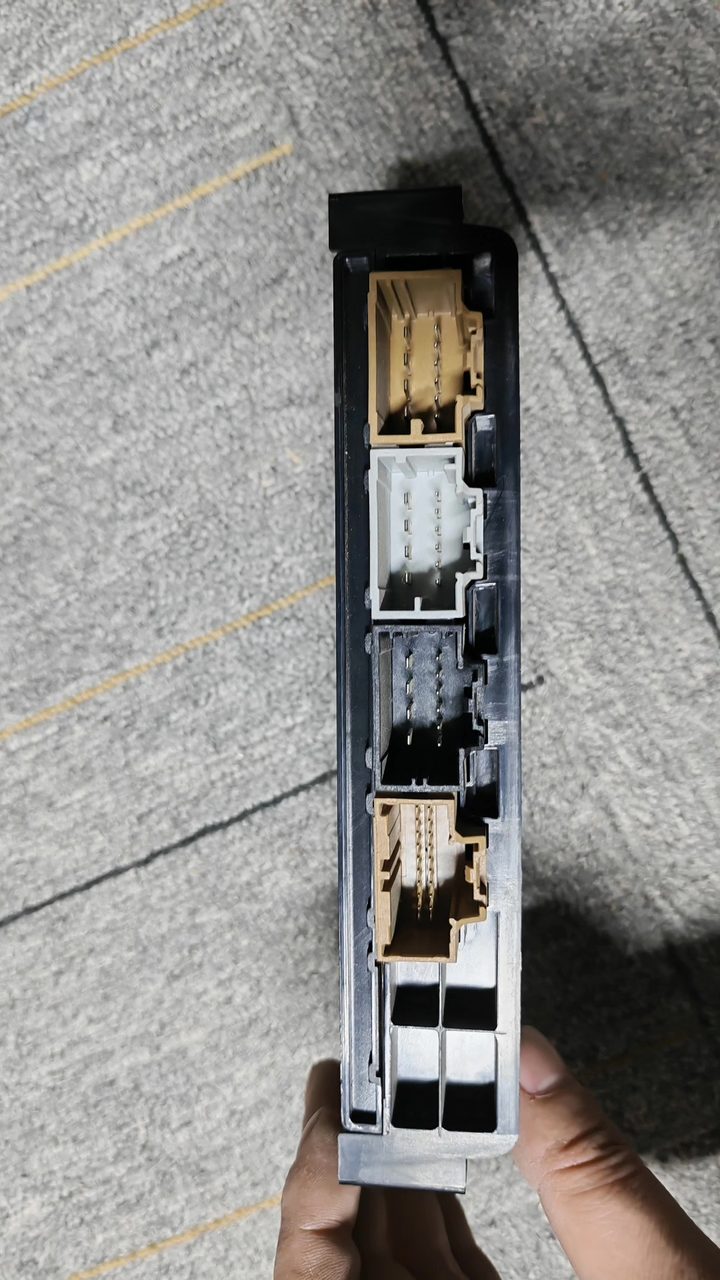 Zhiji LS7 passenger seat control module, OEM