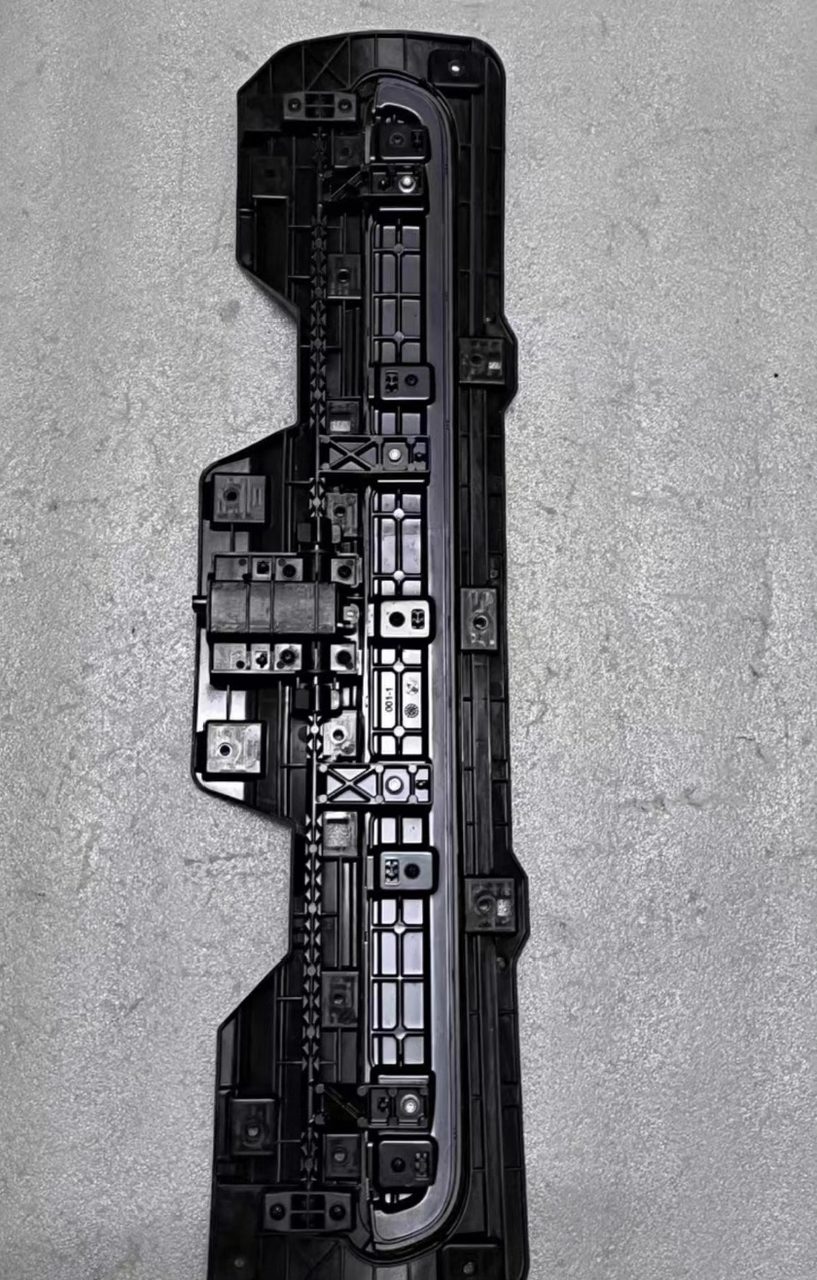 IM Motors LS9 Front Grille with Motor, OEM