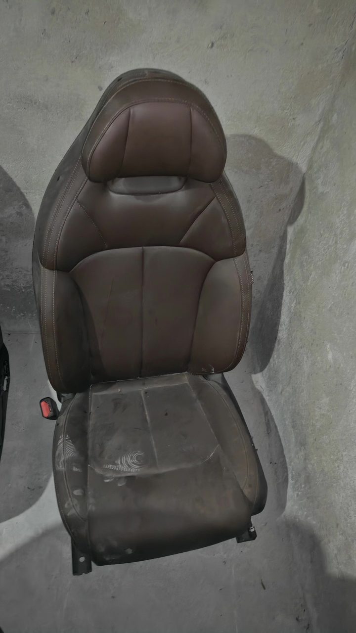 Leapmotor C11 Passenger Electric Seat, OEM, with Ventilation Heating, Power Adjustment