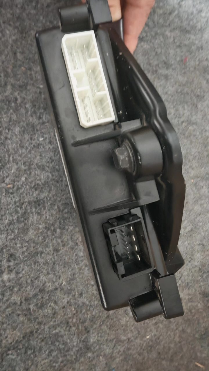 LEVC Wing True Electric Pedal Controller, OEM, Electric Adjustment