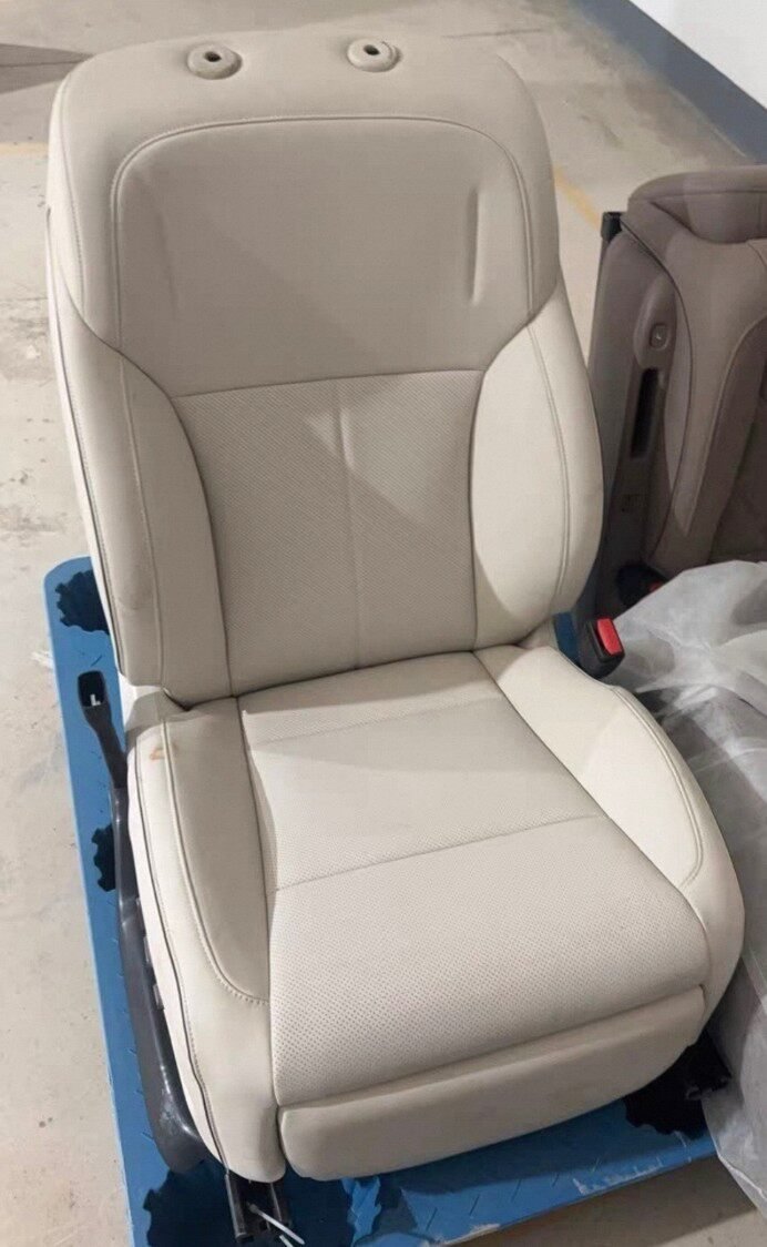 Li Auto L6, Front Seat, Electric Leg Rest, Power Adjustment