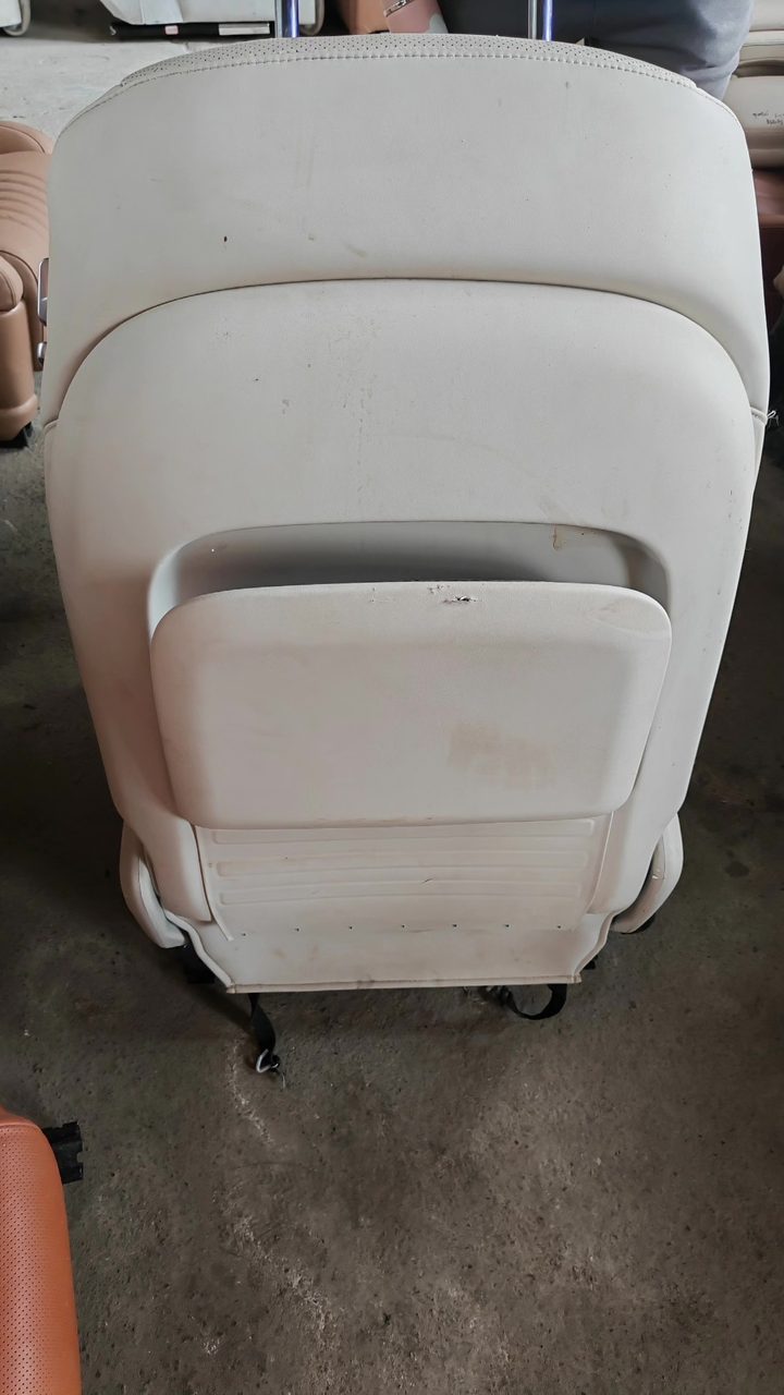 Ideal L7 OEM main driver's seat, beige leather, with electric adjustment and heating