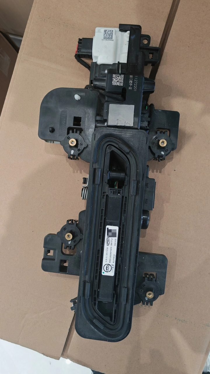 Ideal L8 left front door handle assembly
