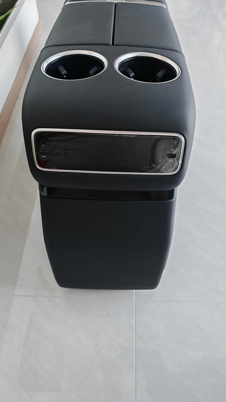 Ideal L9 armrest box assembly, OEM, with car refrigerator, almost new