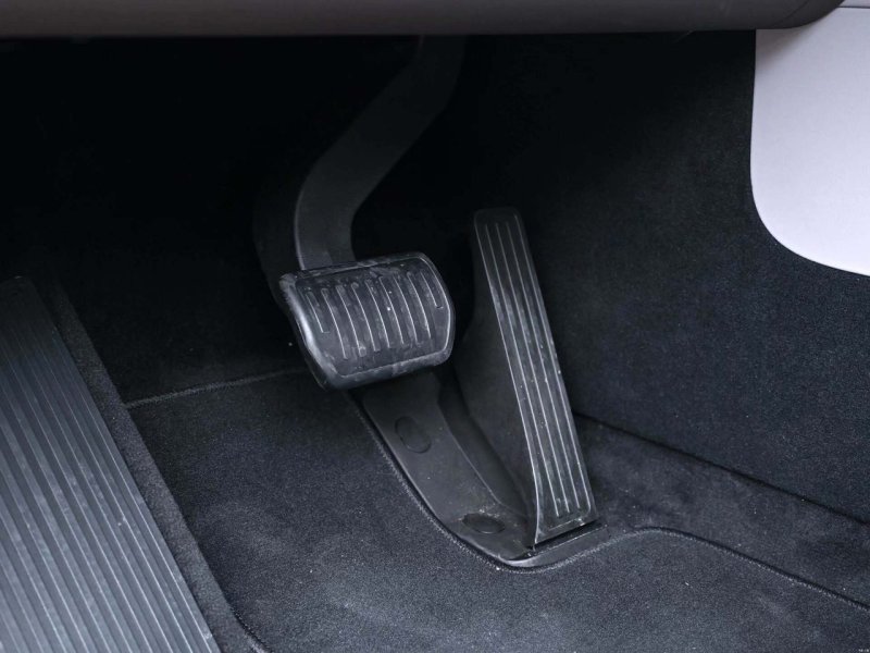Li Auto L9livis Brake Pedal, Oil Door Pedal