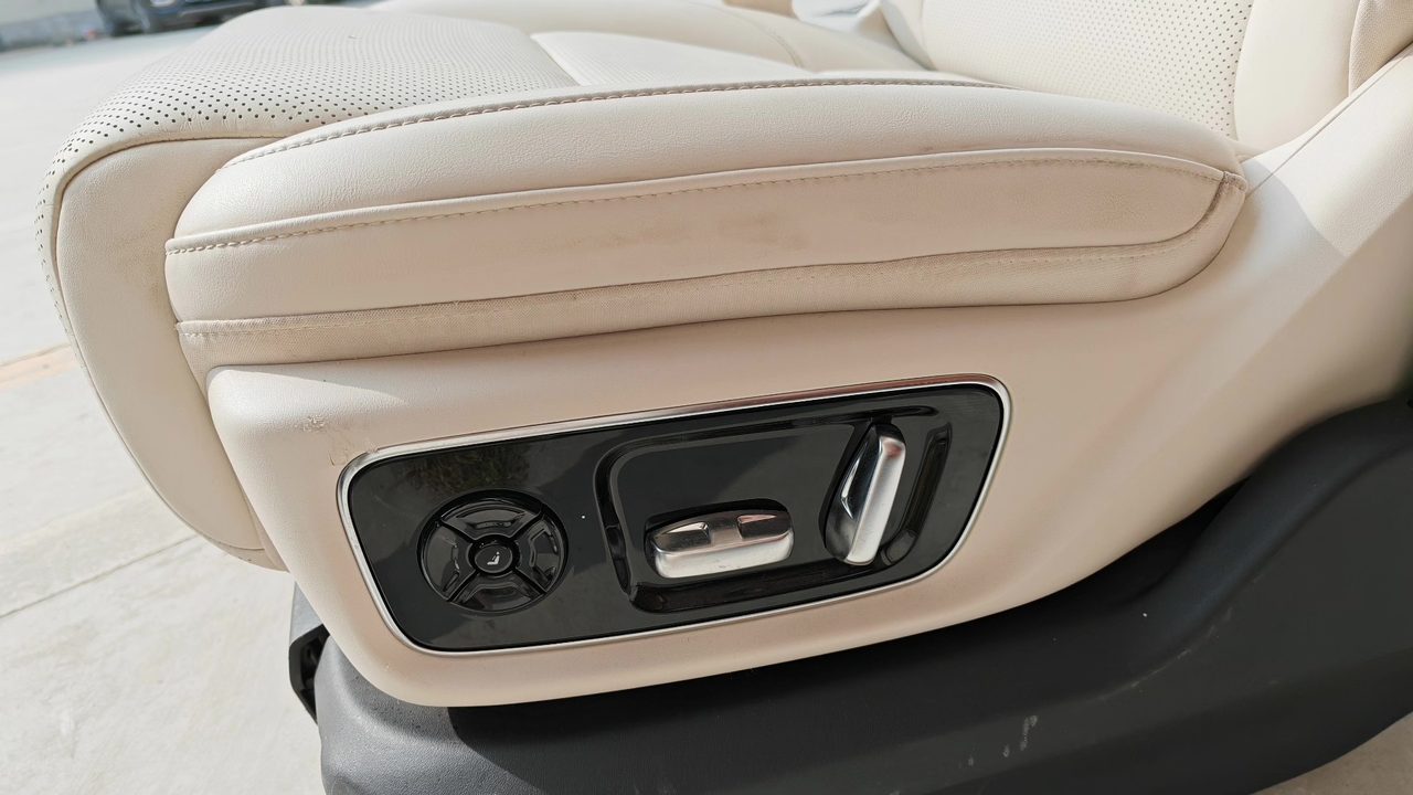 Li Auto mega Driver Seat