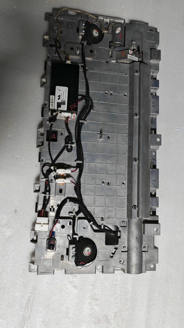 Li Auto MEGA Rear Entertainment Screen, OEM, with Wiring Harness