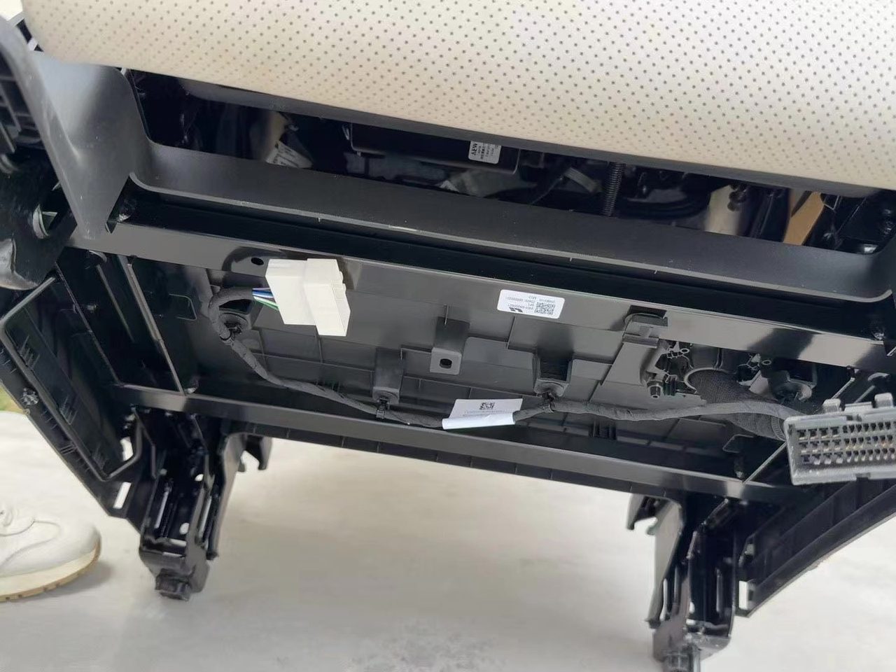 Li Auto megaHome Version Front Seat, OEM, Ventilation Heating