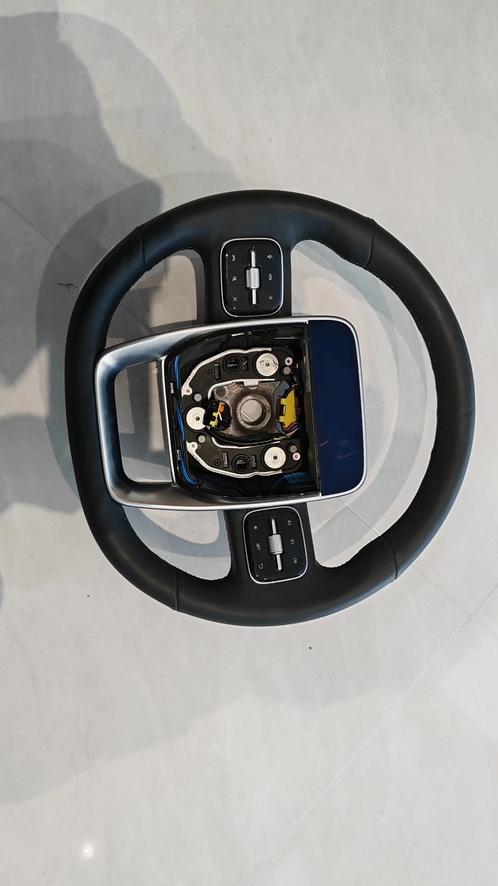 Ideal steering wheel, with display screen and multi-function buttons, leather, suitable for ideal car models