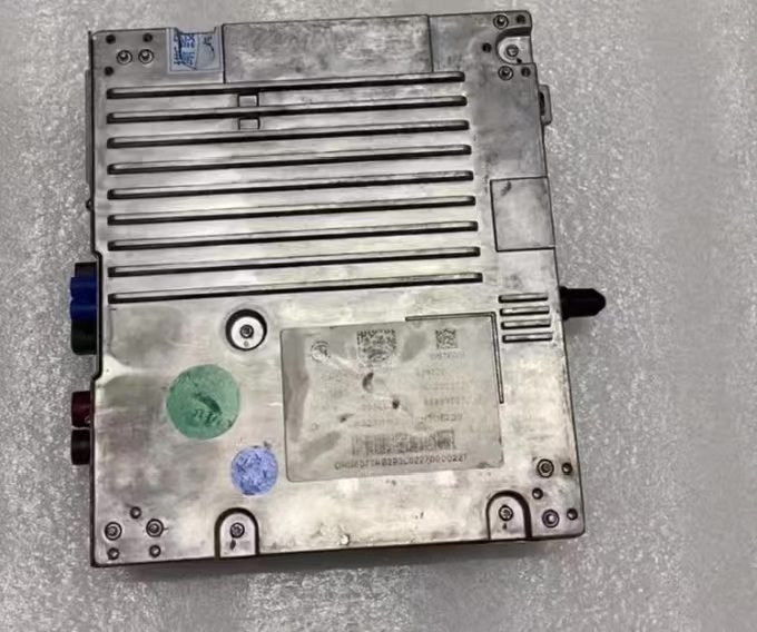 Lotus OEM entertainment host with cooling fan and full interface