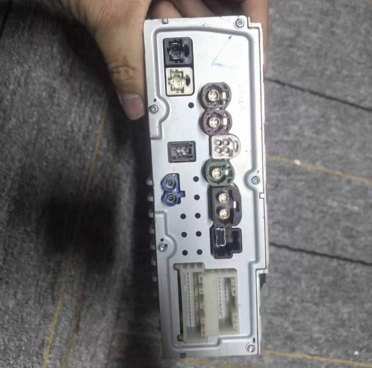Lotus OEM entertainment host with cooling fan and full interface