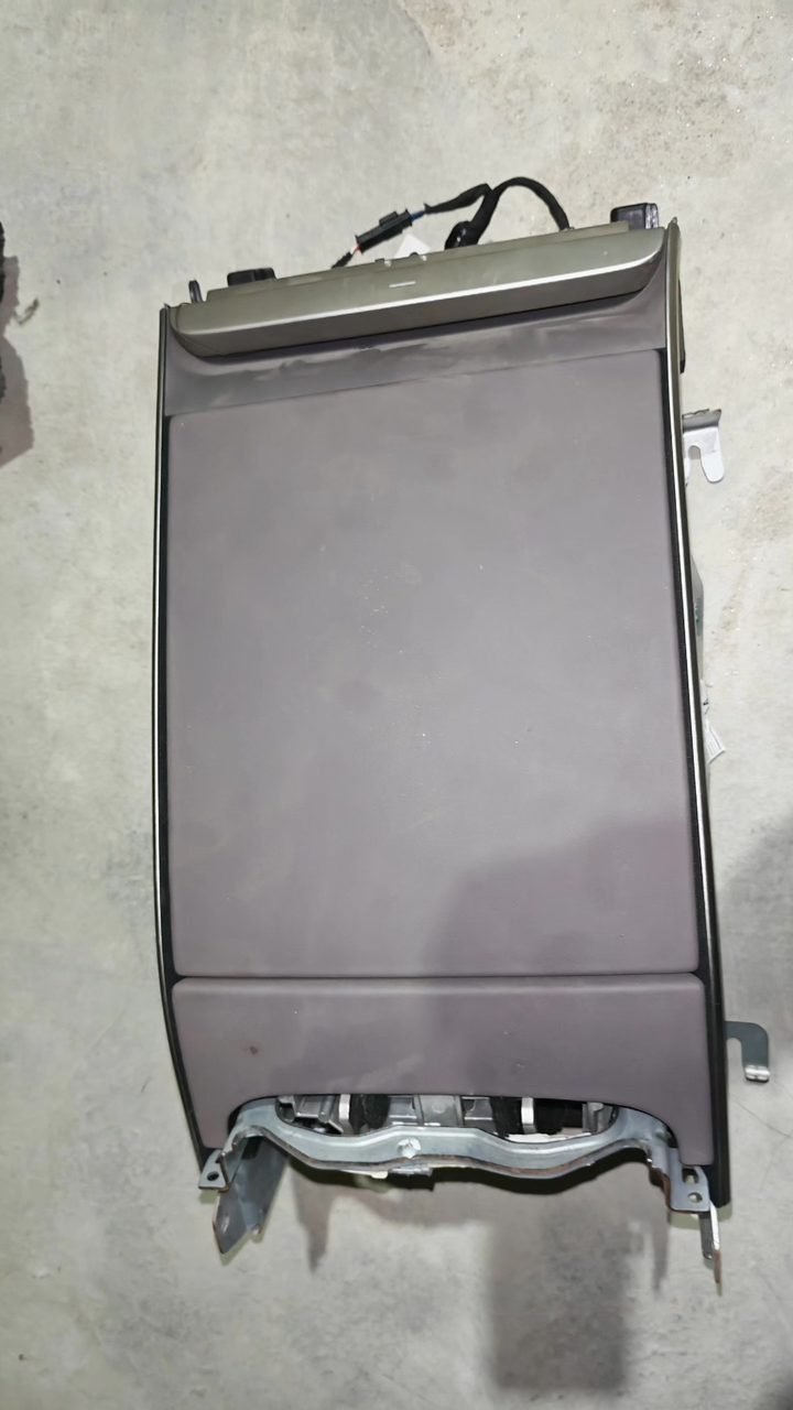 NIO ET9 Rear Row Storage Box Assembly, OEM, with Door Handle, Leather Surface Complete