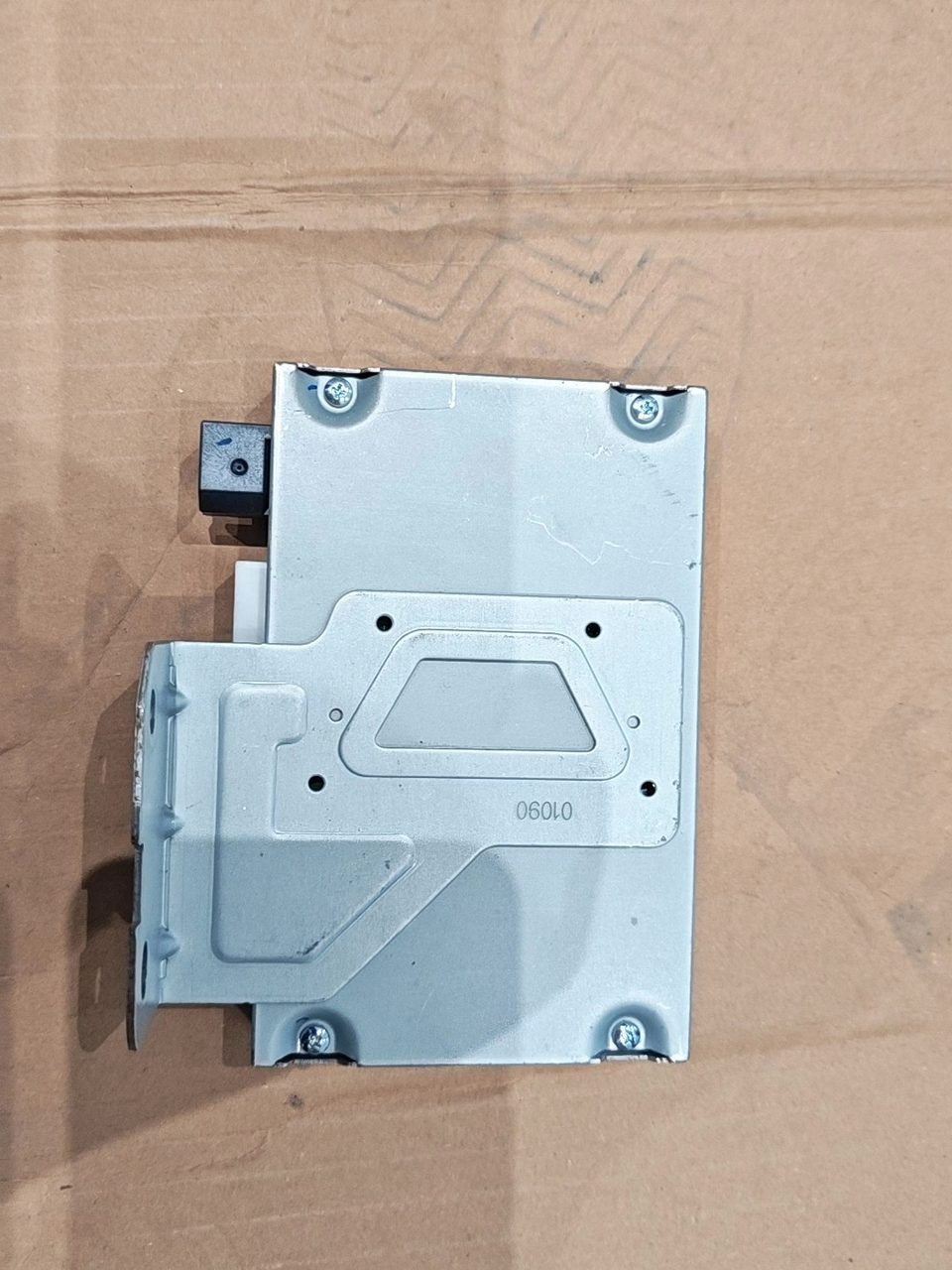 SAIC Roewe MG Number DAB Digital Audio Broadcasting Module
