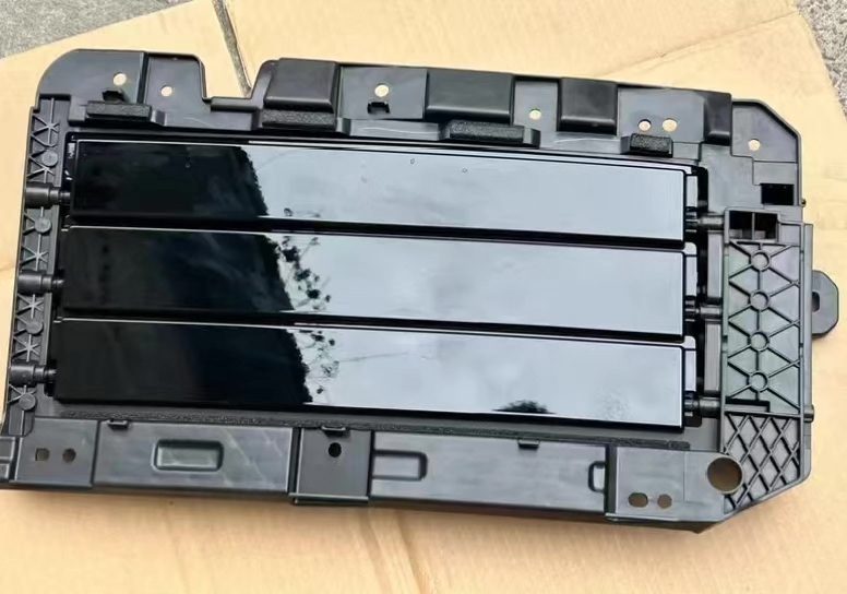 SAIC Shangjie, H5, Electric Front Grille Assembly, Almost Brand New, Power Adjustment