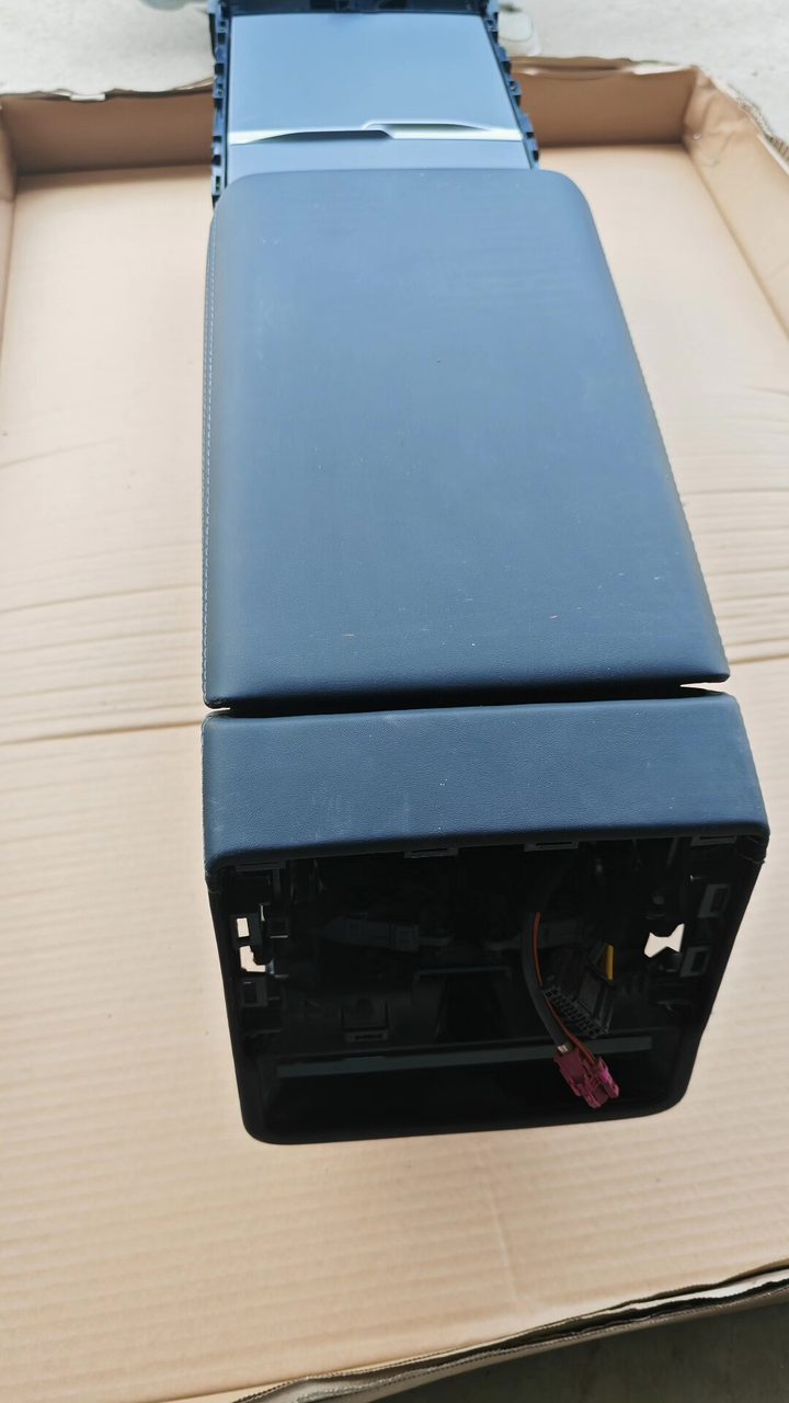 Tesla Model, 3/Y armrest box assembly, OEM