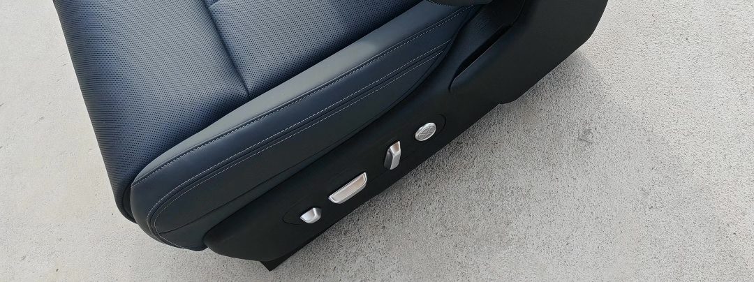 New Model Xiaomi SU7 Driver Seat, OEM, Black Leather Surface, with Leg Rest