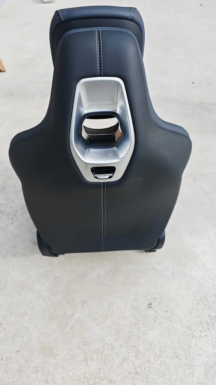 New Model Xiaomi SU7 Driver Seat, OEM, Black Leather Surface, with Leg Rest