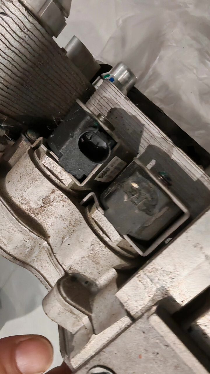 Xiaomi SU7 Thermal Management Integrated Module, Damaged, Cheap to Handle