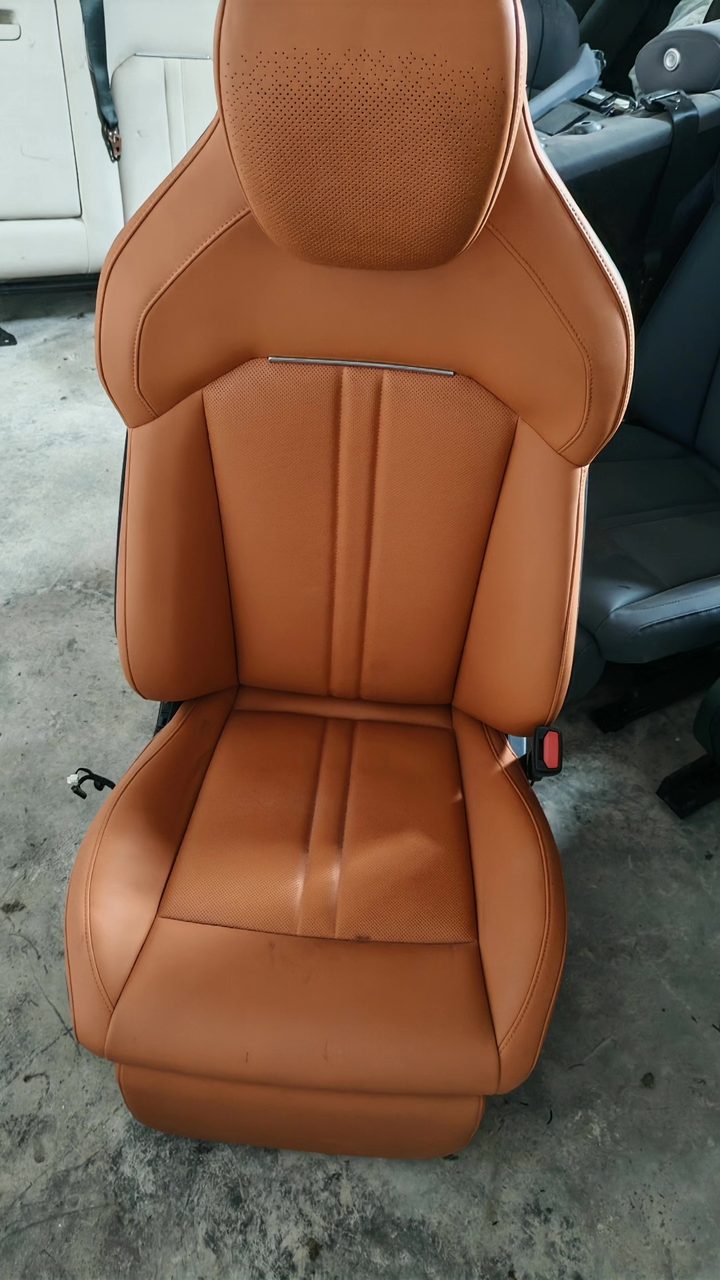 Xiaomi YU passenger seat, OEM, orange leather cover, with leg drag