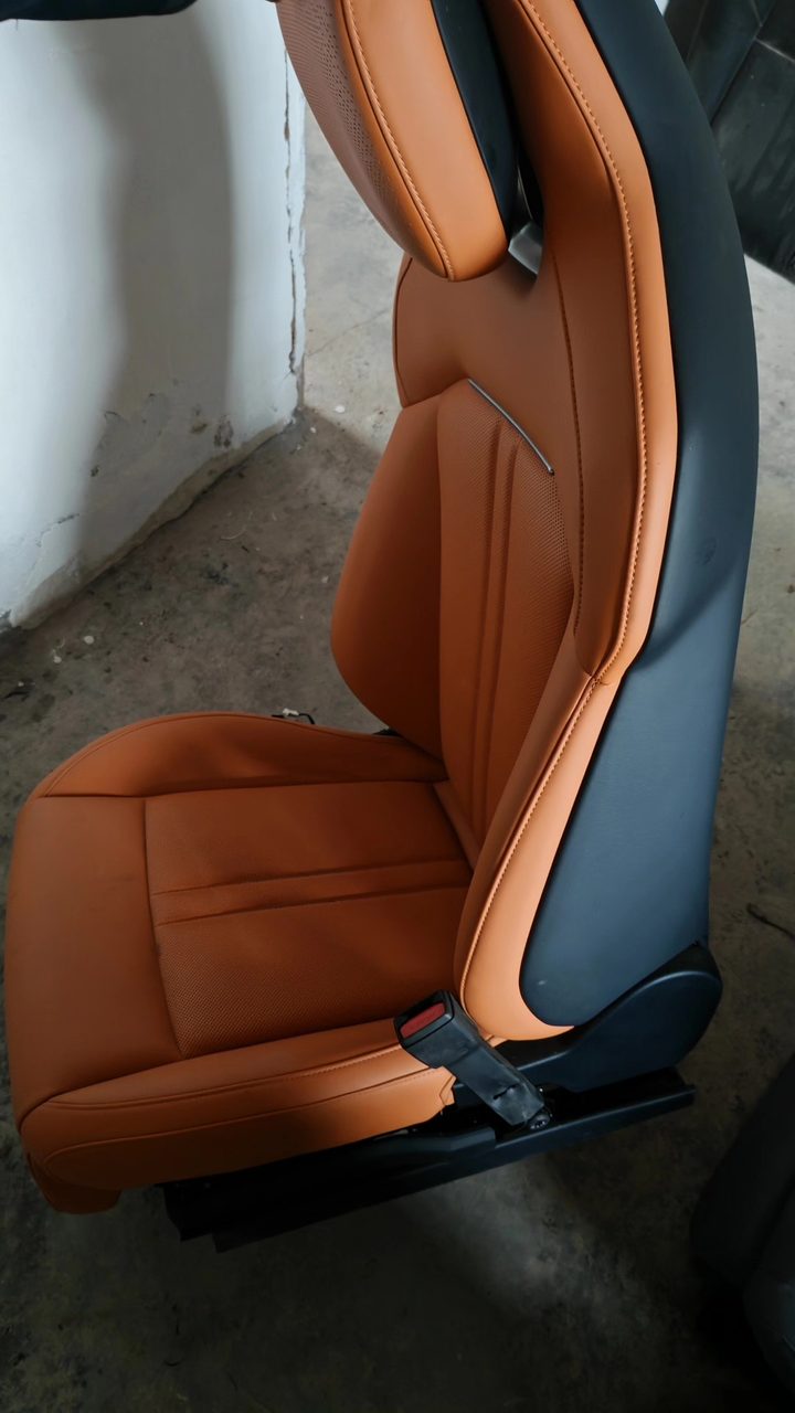 Xiaomi YU passenger seat, OEM, orange leather cover, with leg drag
