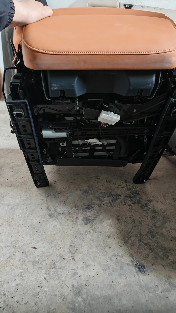 Xiaomi YU passenger seat, OEM, orange leather cover, with leg drag