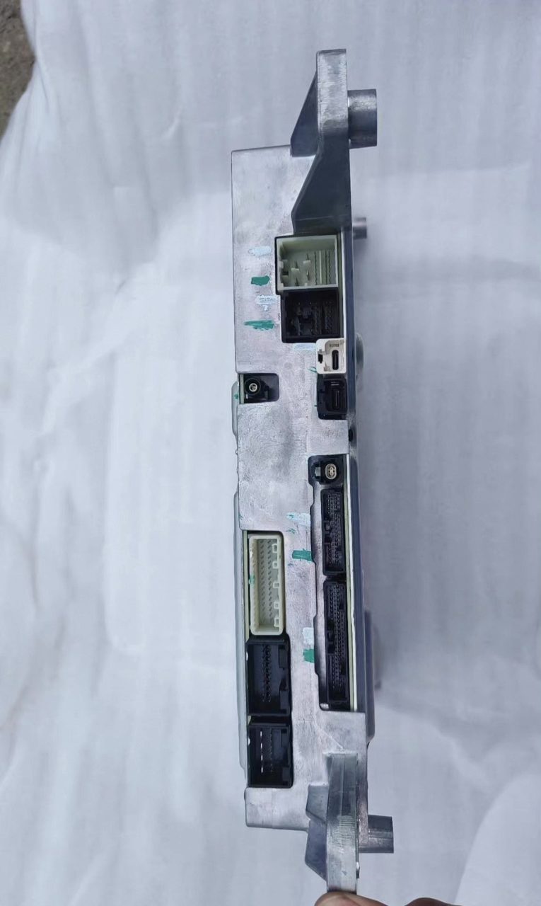 OEM Xiaomi yu7 Intelligent Computing Platform, New Vehicle Used OEM Part, Four-in-One Vehicle Domain Controller Control Computer, Autonomous Driving