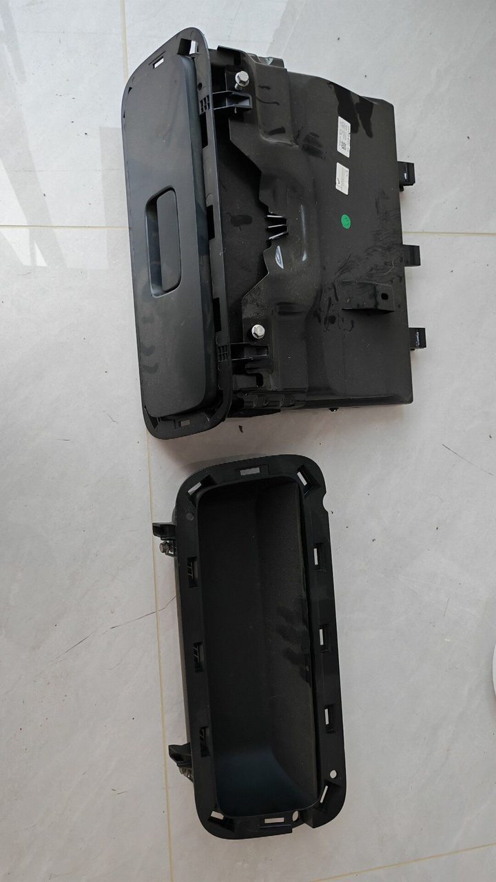 Xiaomi YU7 Rear Row 40 Side Seat Storage Box Assembly, OEM