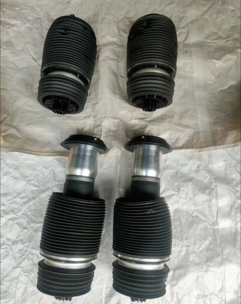 Xpeng X9 air shock absorber