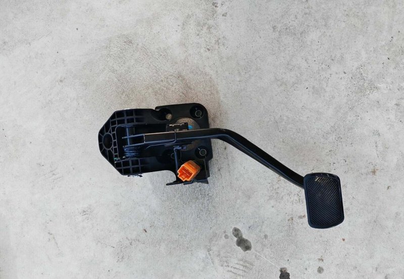 XPeng X9 Brake Pedal, OEM, Fits XPeng X9 Model